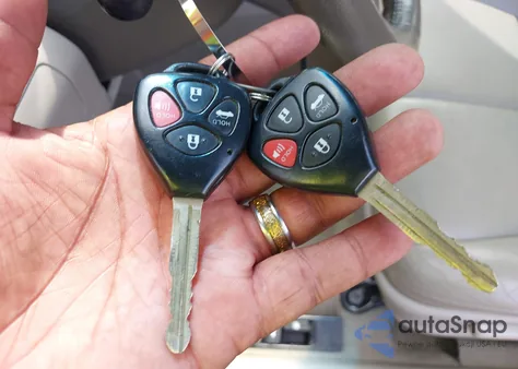 2011 Toyota Camry Xle V6 from USA, damaged, VIN 4T1BK3EK0BU620093